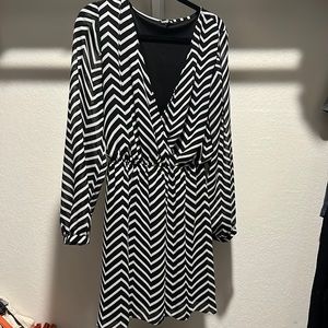 Express medium black and white dress